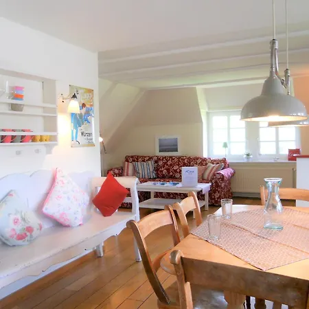 Midlum- Peppin, Og 아파트 *